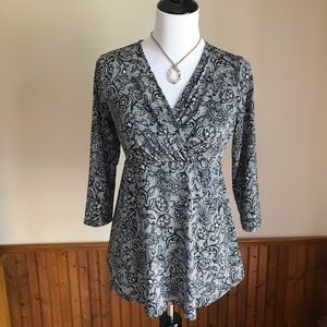 Oh baby by Motherhood top